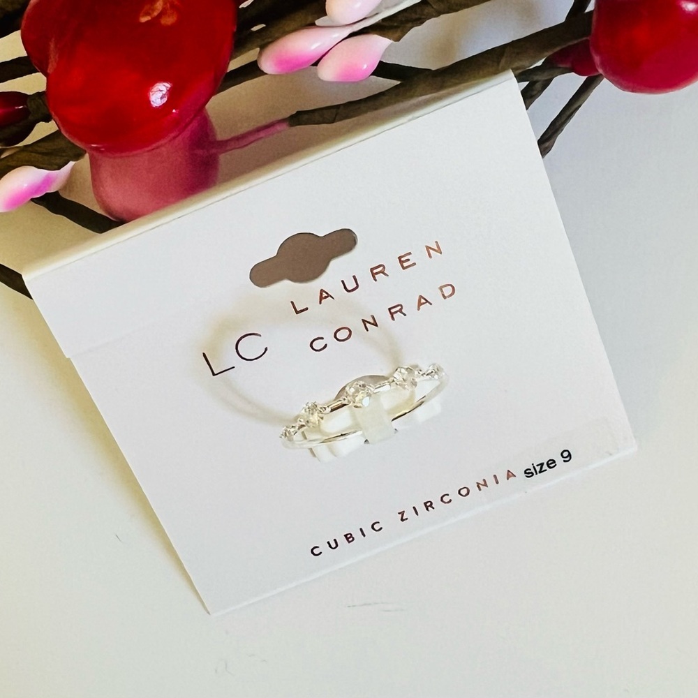NWT LC Lauren Conrad Silver Tone Cubic Zirconia Ring Size 9✨